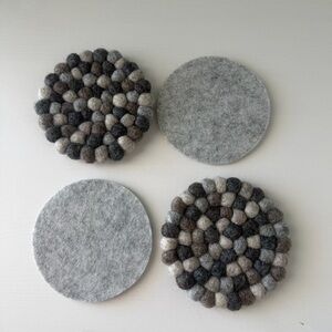 “Butlers” from Germany Wool Felt Ball Coasters Trivets (Set of 4) Grey